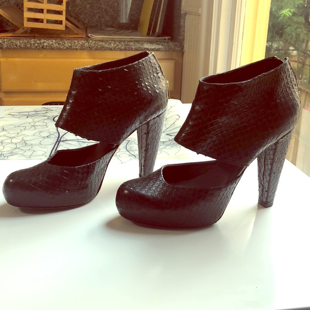 Loeffler Randall heels